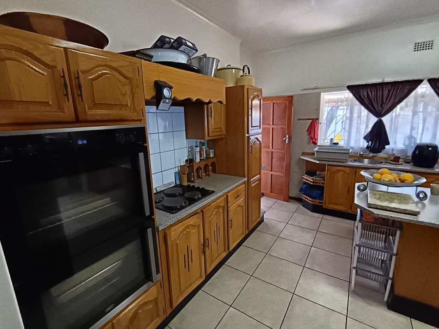 3 Bedroom Property for Sale in Protea Park North West